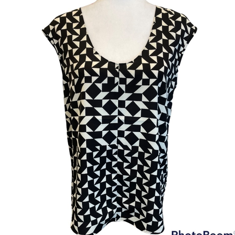 J. crew black/White geometrical sleeveless blouse sz8